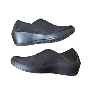 Crocs Womens 9 Busy Day Dual Comfort Black Stretch Wedge Shoes Work Office Comfy